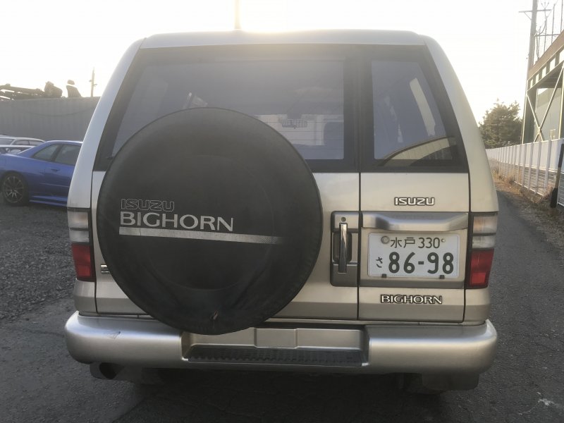 Isuzu bighorn 2001