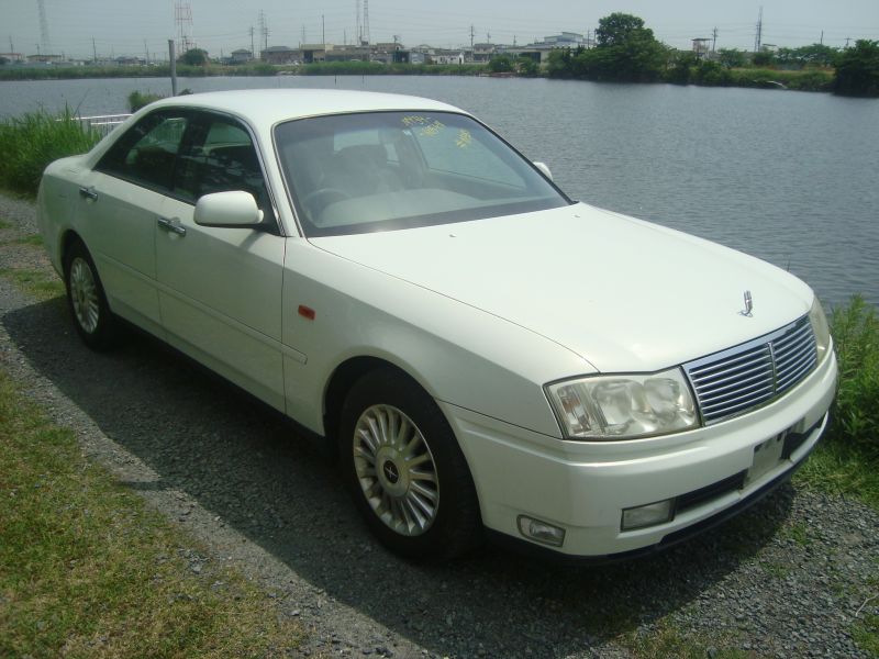 Nissan cedric 2000