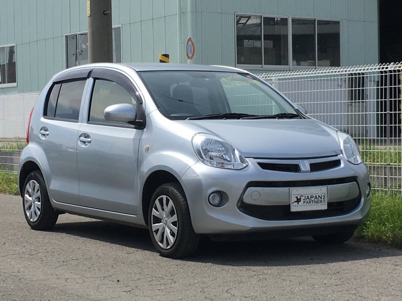 Toyota passo 2015