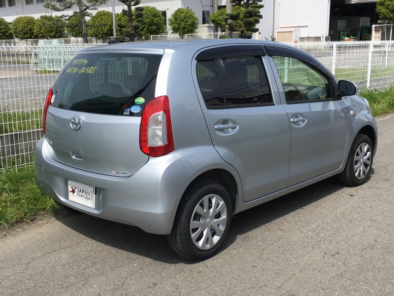 Toyota passo 2015