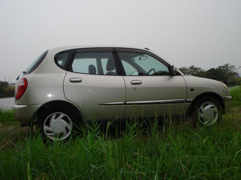Daihatsu storia 1998