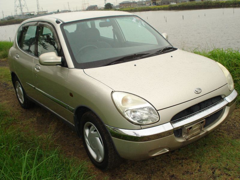Daihatsu storia 1998