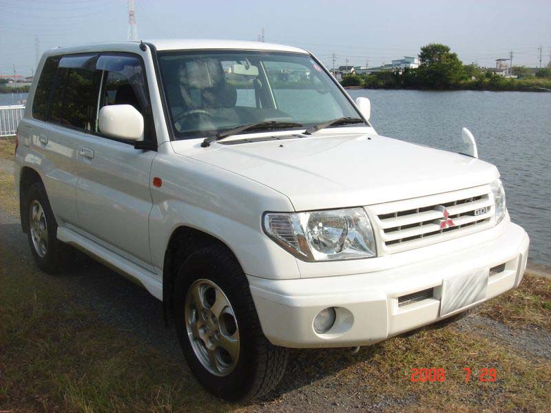 Mitsubishi pajero io 1999