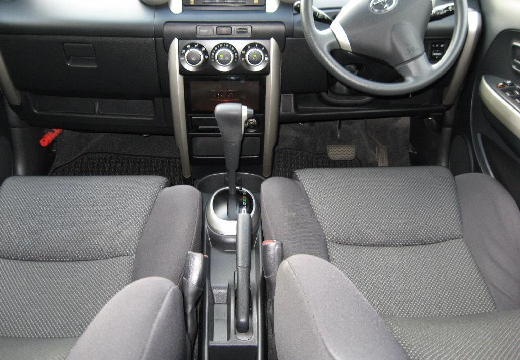Toyota ist запчасти