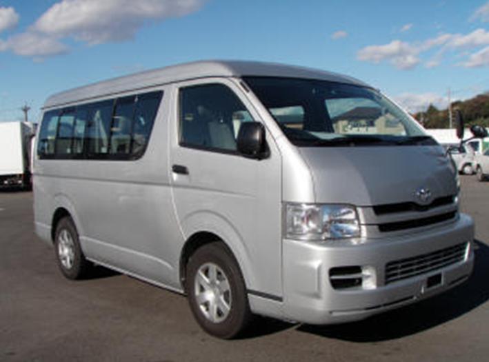 toyota 10 passenger van