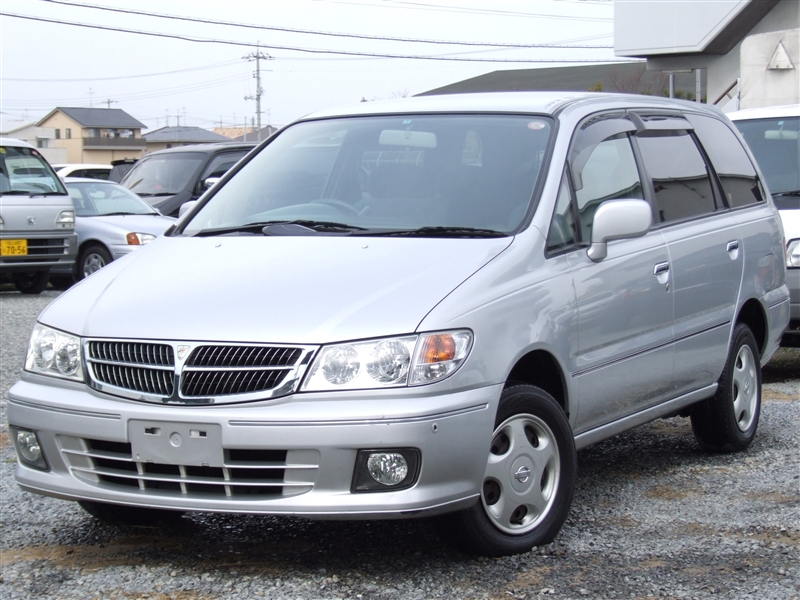 Nissan presage 2000
