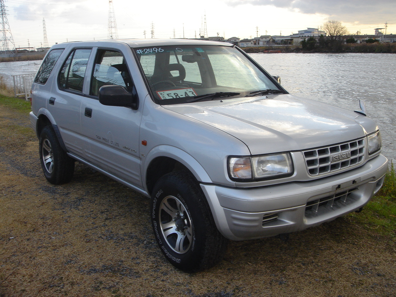 Isuzu wizard 2000