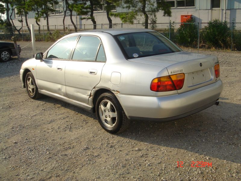 Mitsubishi carisma 1997