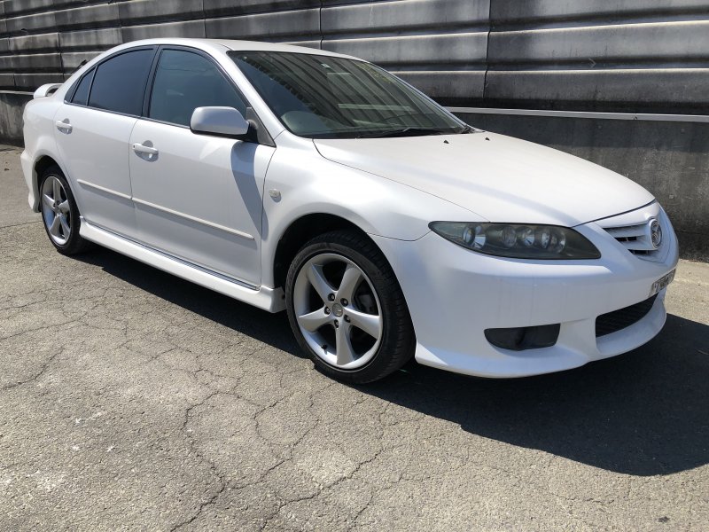 Mazda atenza 2003