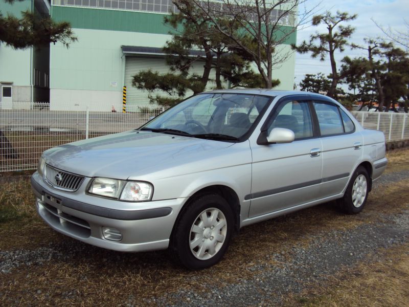 Nissan sunny 2002