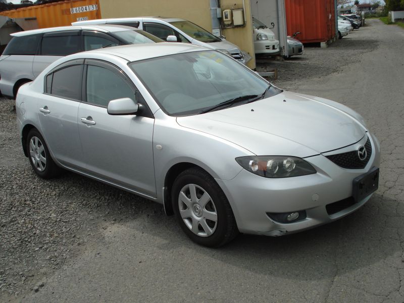 Mazda axela 2005