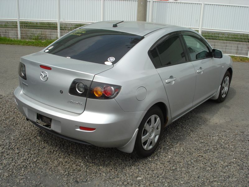 Mazda axela 2005