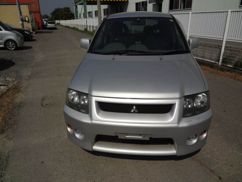 Mitsubishi rvr 2000