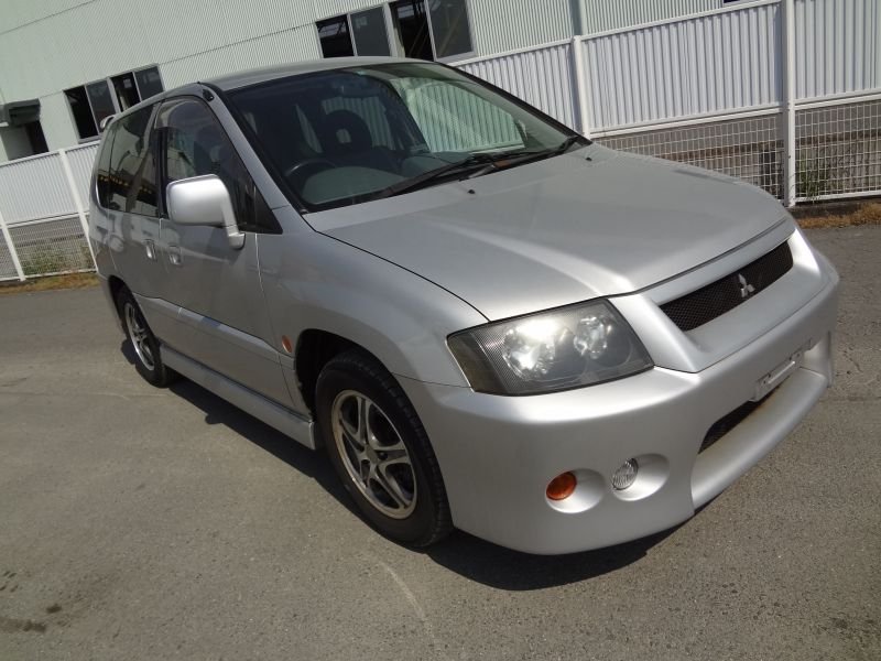 Mitsubishi rvr 2000