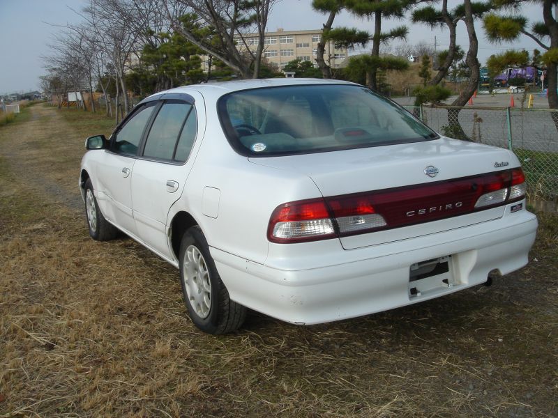 Nissan cefiro 1997