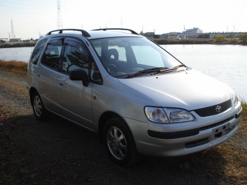 Toyota spacio 1997