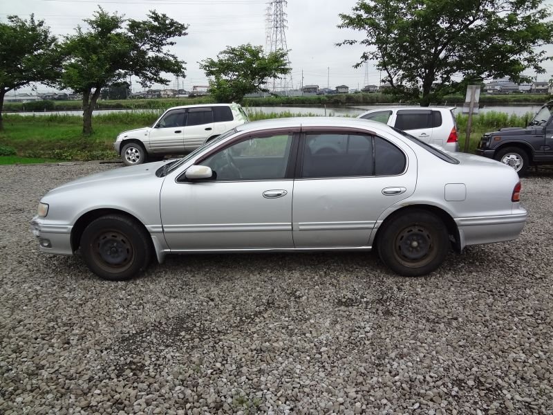 Nissan cefiro 1996