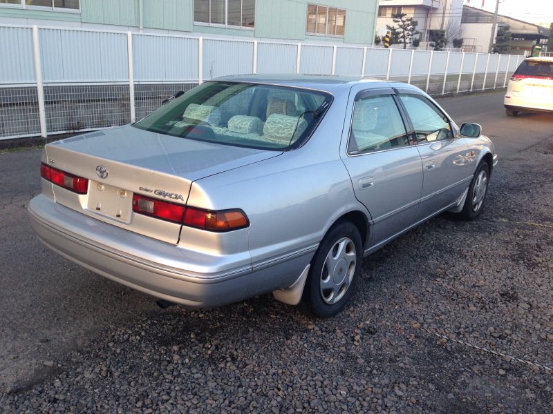 Camry gracia универсал