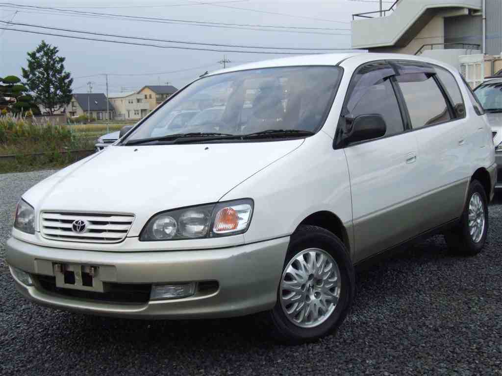 Toyota ipsum аналог