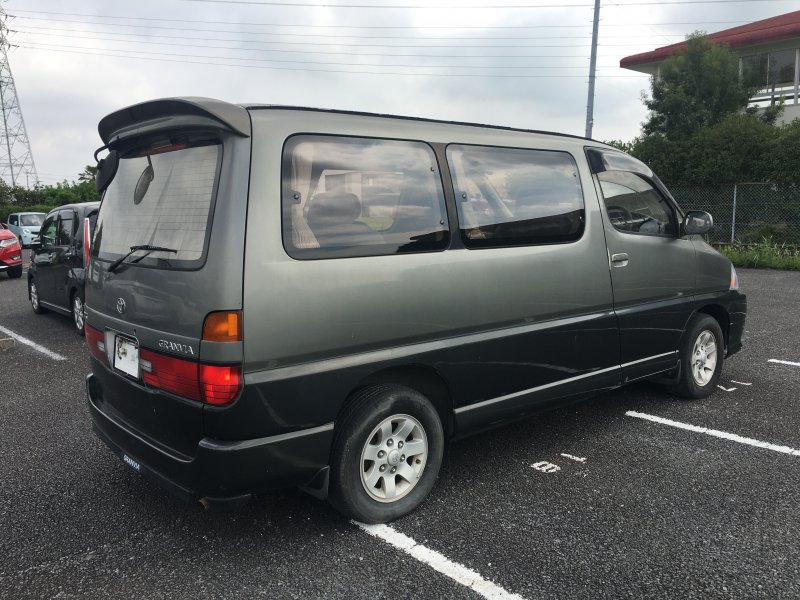 Toyota granvia ii