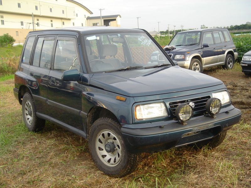 Suzuki escudo 1