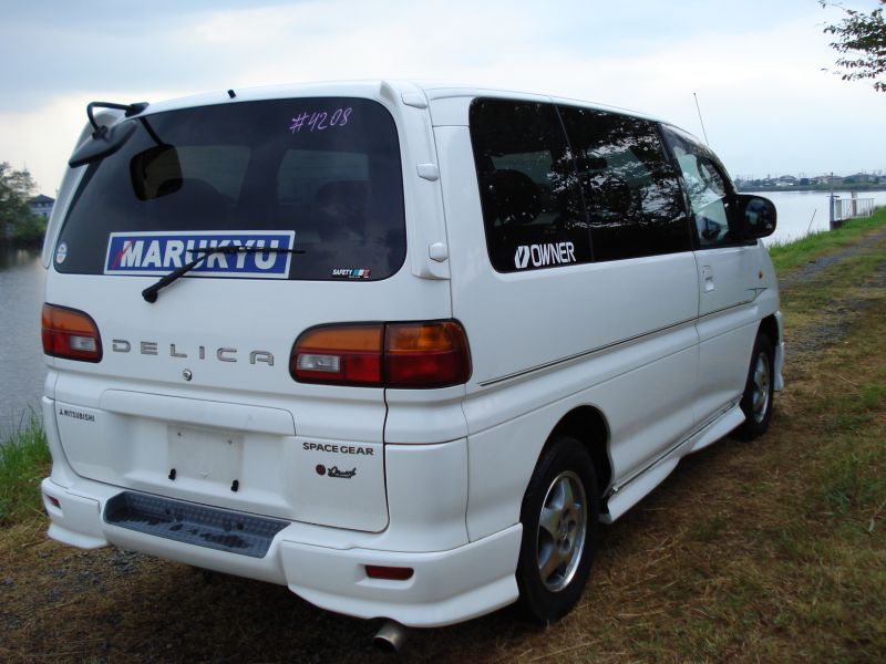 Mitsubishi DELICA SPACE GEAR 2.4 AERO, 1998, used for sale