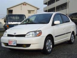 Toyota platz 1999