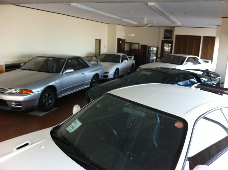 Premium car storage in Japan